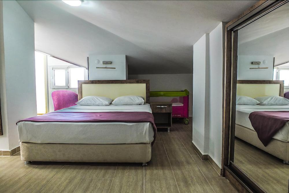 Udi Hotel Чанаккале Екстериор снимка